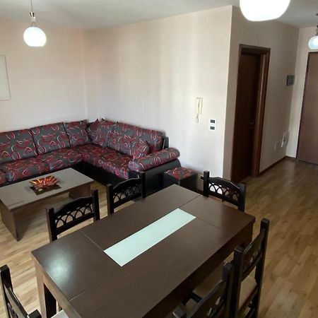 Ami Apartments Sarandë Eksteriør billede